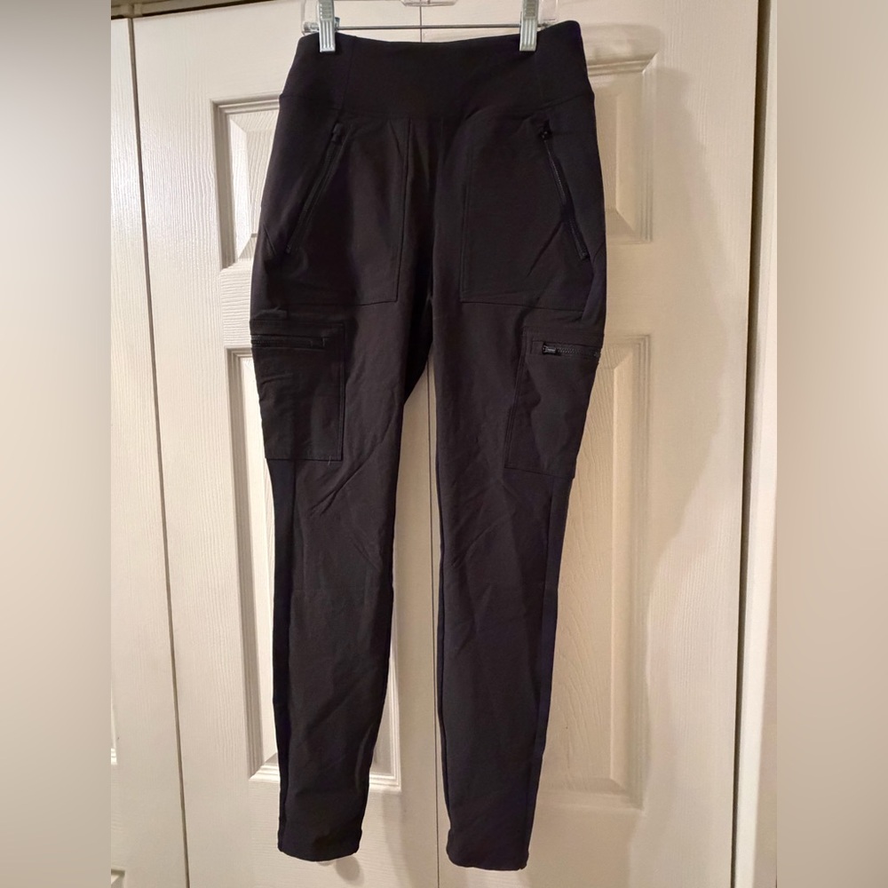 Athleta Women’s Black Cargo Leggings Size 2